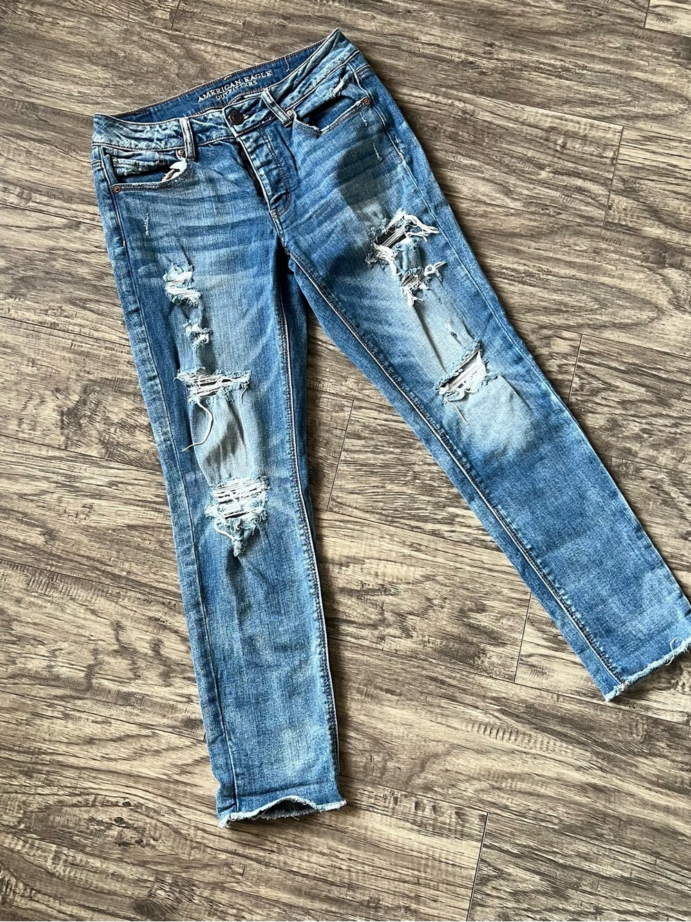American Eagle Outfitters Distressed Light Blue Skinny Jeans - Women